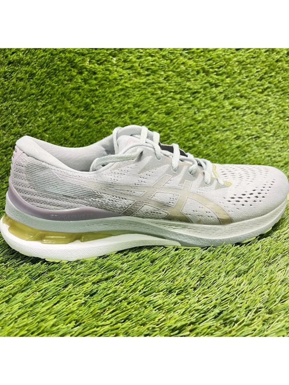 Asics Gel-Kayano 28 Womens Size 10.5 Gray White Athletic Running Shoes Sneakers